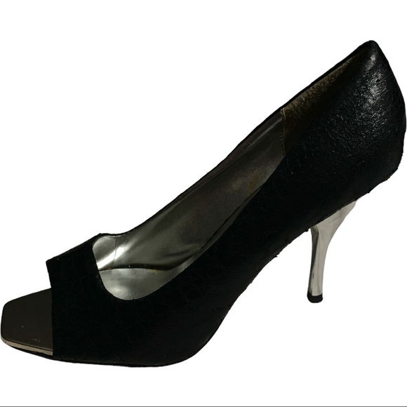 Gorgeous Delicious Black and Silver Front and Heel Size 9 - Picture 9 of 9